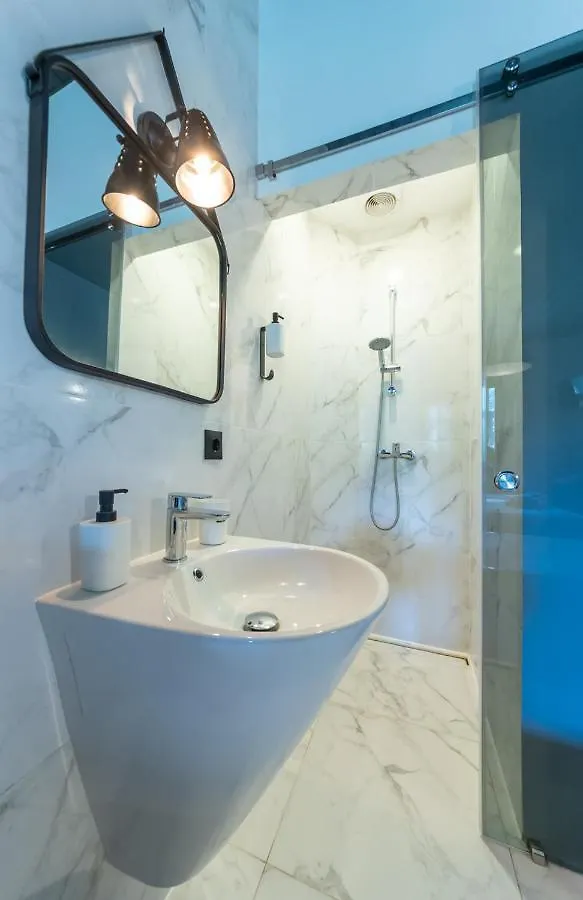 Apart Hotel On Zoloti Vorota Kiev Ucraina
