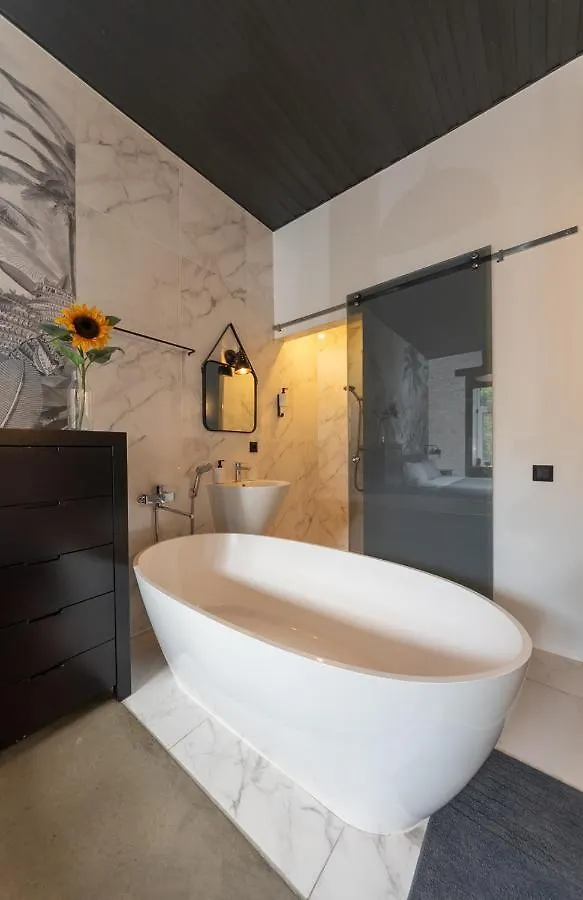 Apart Hotel On Zoloti Vorota Kiev Aparthotel