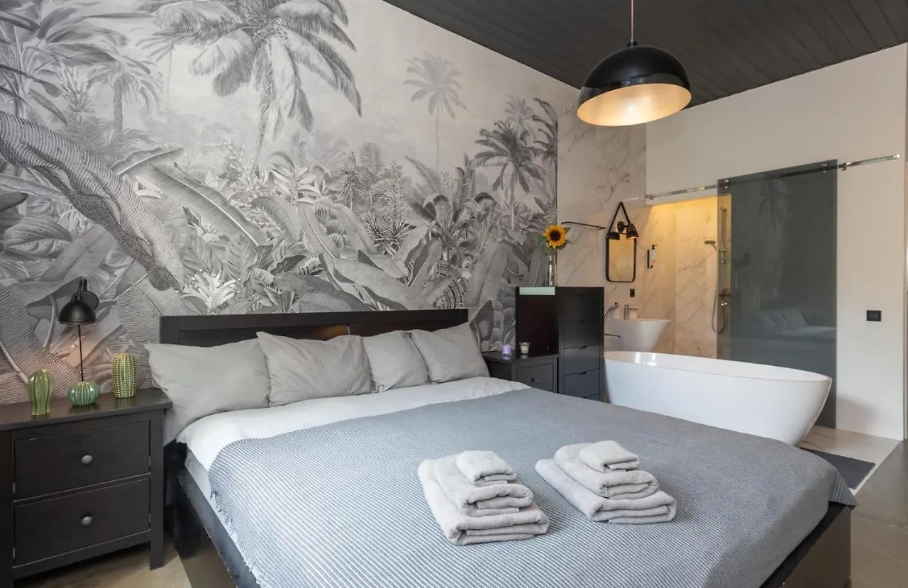 Apart Hotel On Zoloti Vorota Kiev Aparthotel